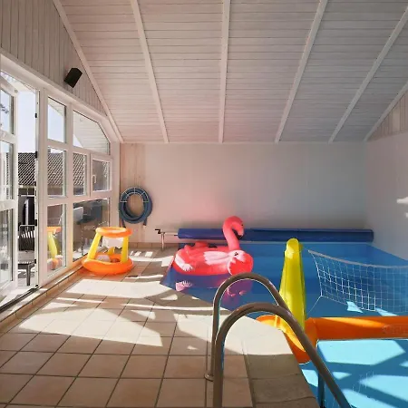 7 Person In Graested-by Traum Nyaraló *