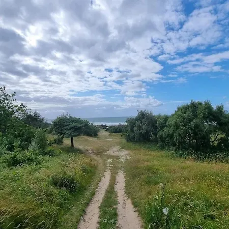 7 Person In Graested-by Traum