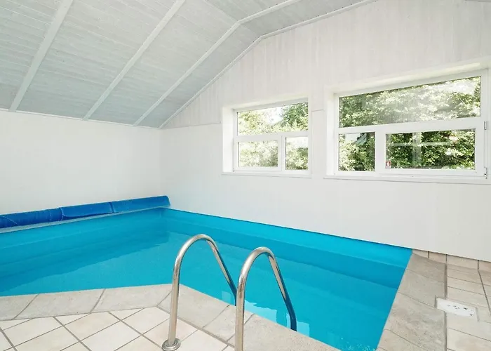 7 Person In Graested-by Traum * Græsted